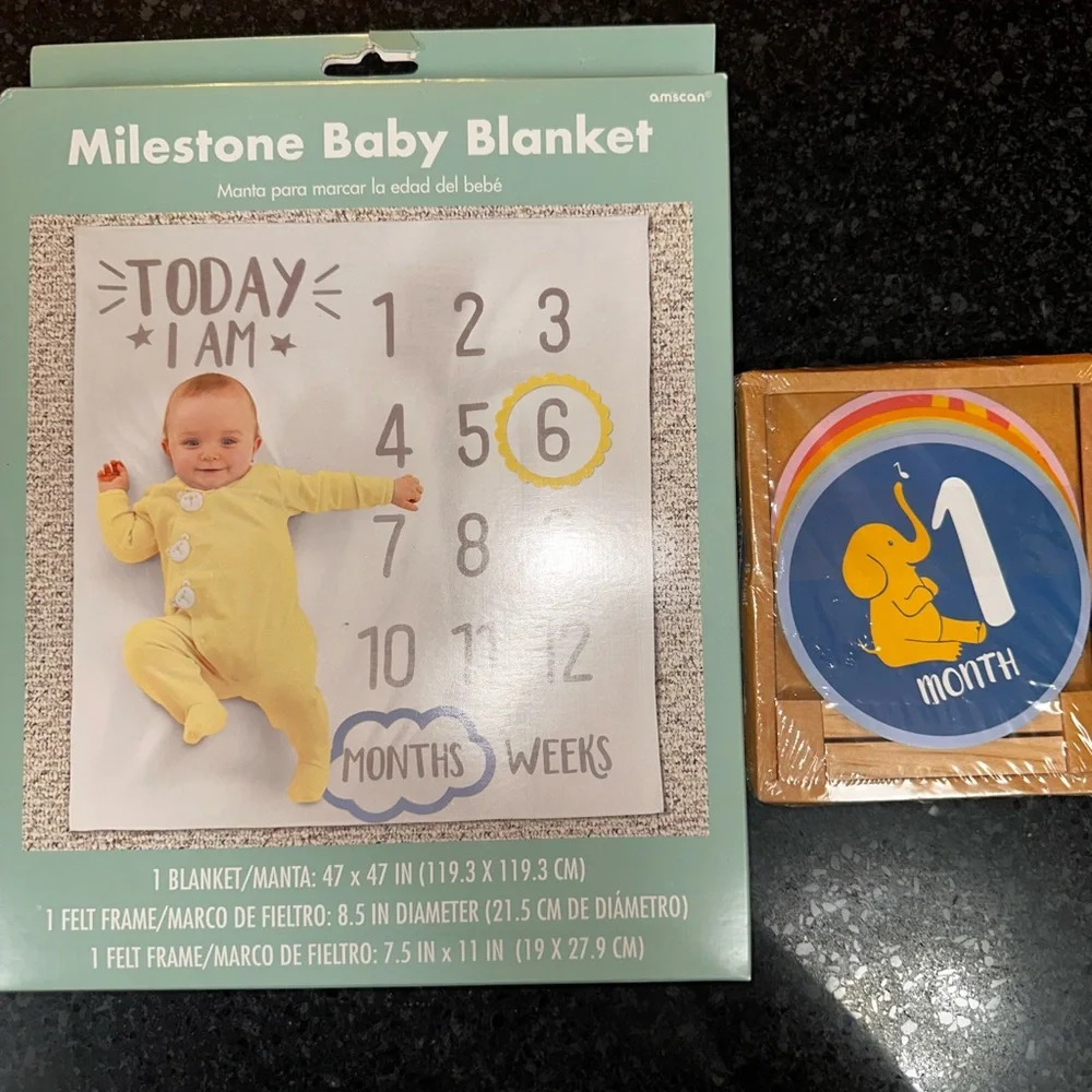 Amscan Milestone Baby Blanket Set with Milestone Cards  - Gray and White
